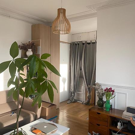 Appartement Ensoleille, Central Et Tout Equipe Avec Vue Tour Eiffel Et Pantheon Paris Eksteriør billede