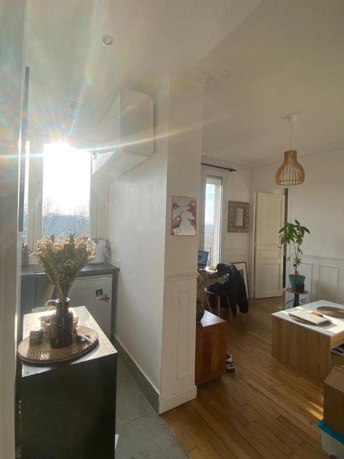 Appartement Ensoleille, Central Et Tout Equipe Avec Vue Tour Eiffel Et Pantheon Paris Eksteriør billede